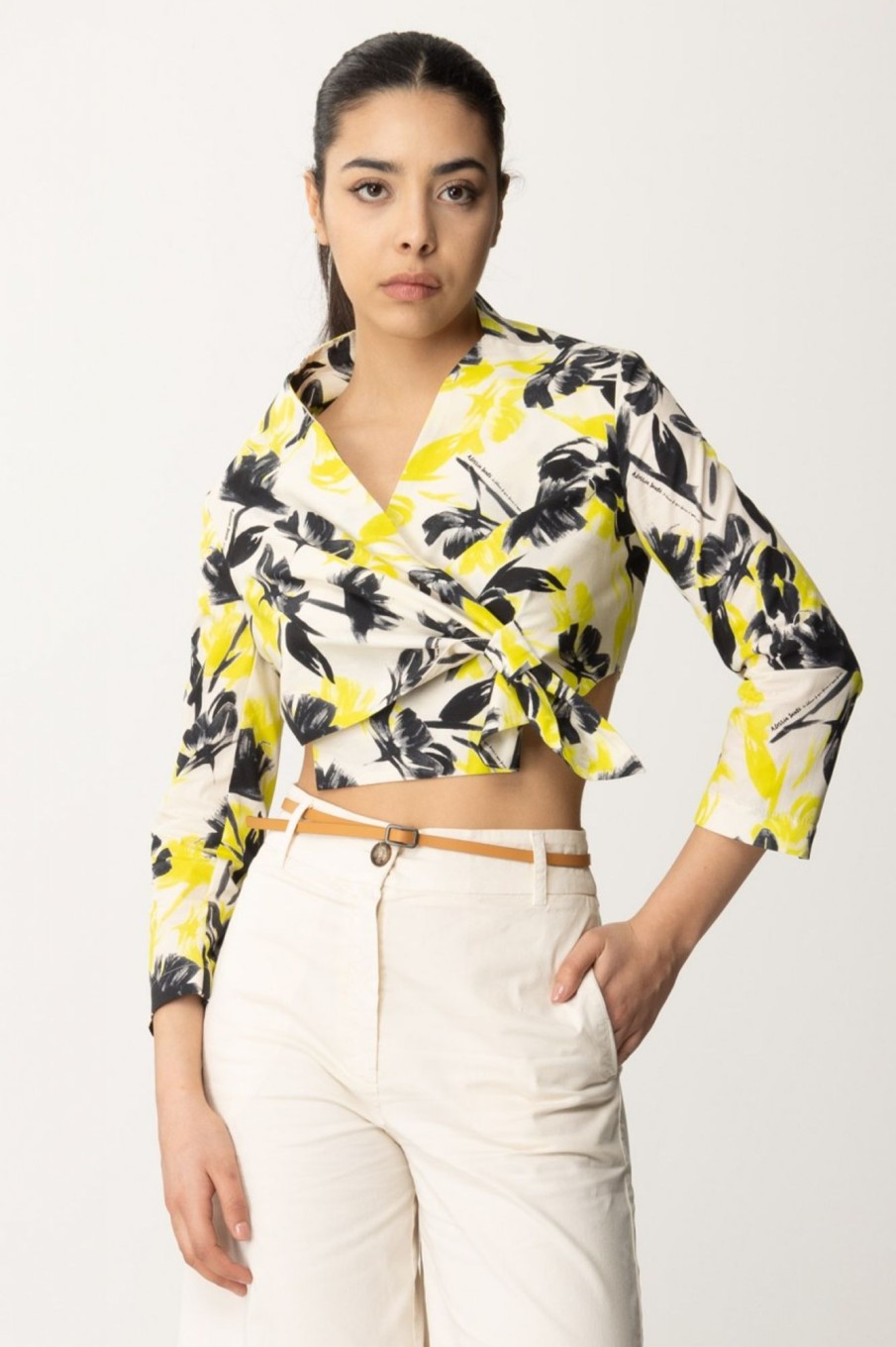 Alessia Santi Camicia Crop Con Nodo E Fantasia Floreale Burro-Neon Clearance